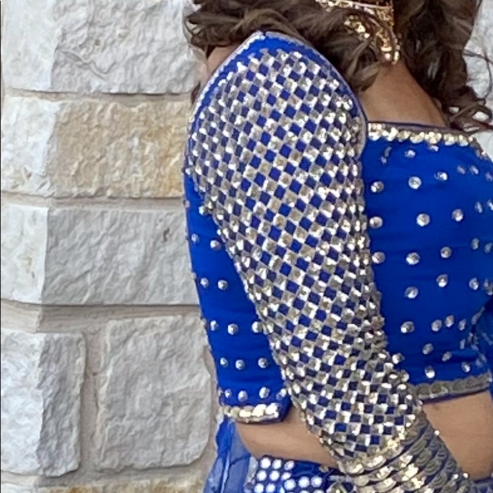 Indian outfit - Picture 5 of 16